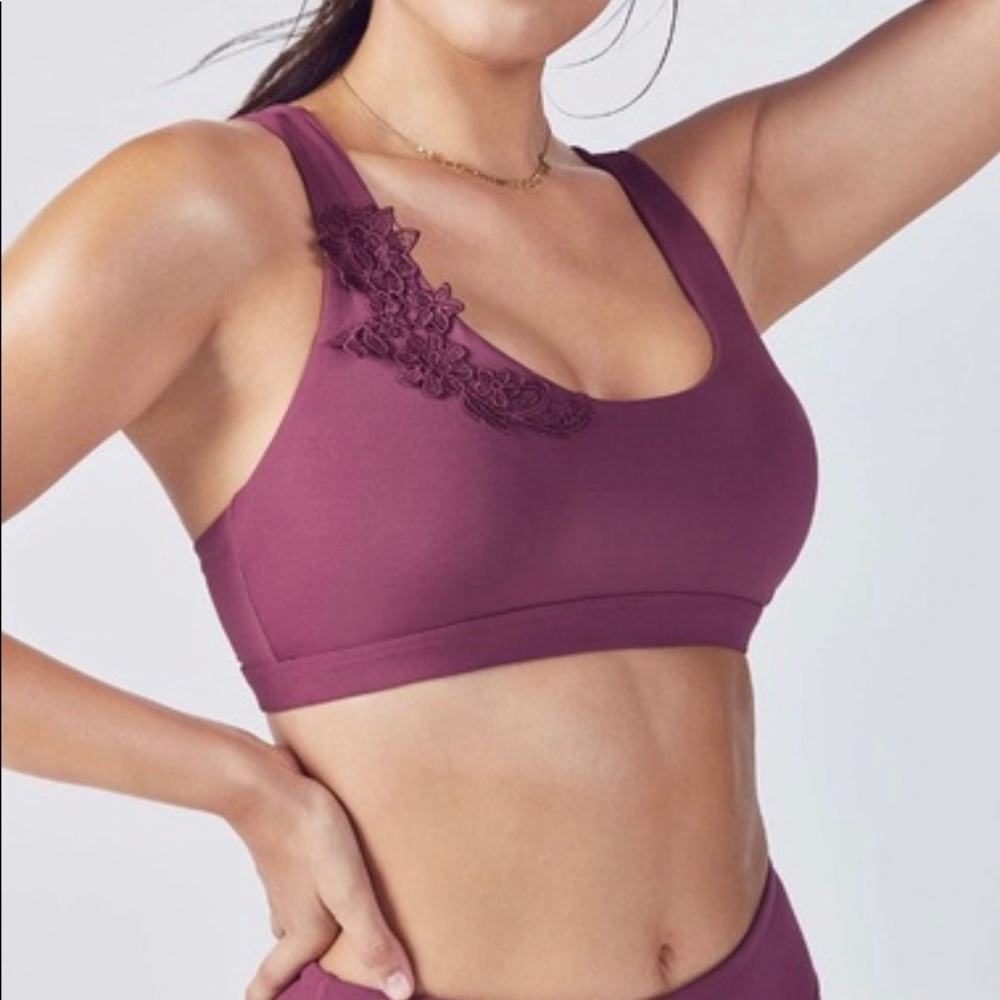 NWT Fabletics Vega Sports Bra